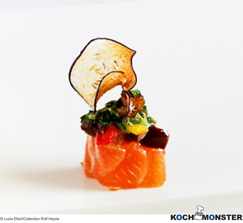 Hausgebeizter Lachs mit Oliven-Ananas-Chutney
Foto (c) Luzia Ellert/Collection Rolf Heyne
(stark reduzierte Bildqualität) Hausgebeizter Lachs mit Oliven-Ananas-Chutney