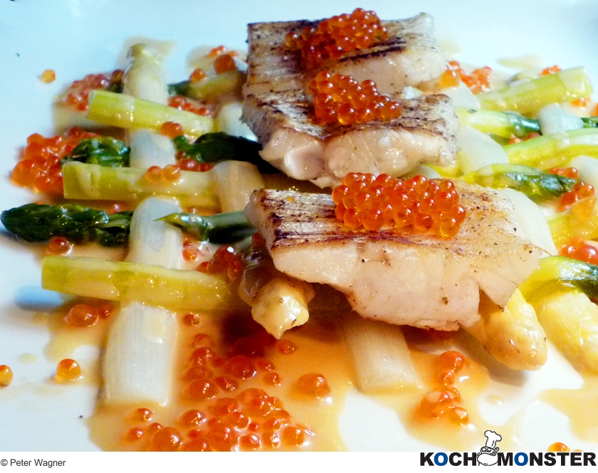 Buntes Spargelgitter mit Kaviarnage