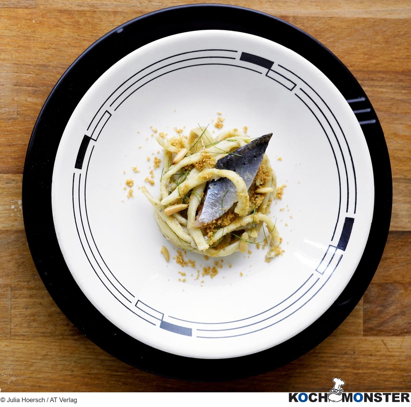 Sizilianische Maccheroni con le sarde
Foto (c) Julia Hoersch / AT Verlag
(stark reduzierte Bildqualität) Sizilianische Maccheroni con le sarde